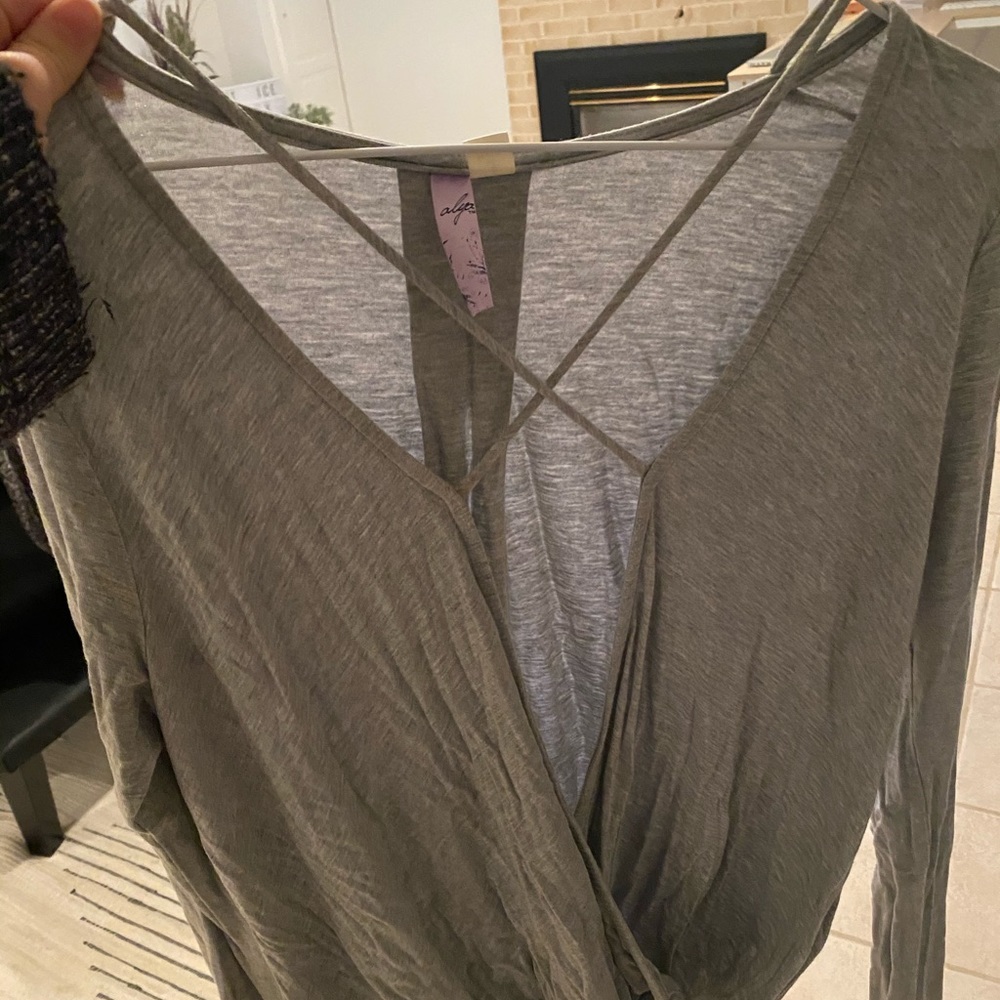 Deep V Long sleeve shirt